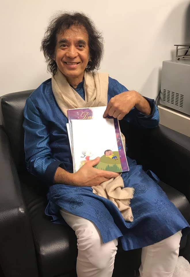 Ustad Zakir Hussain with the Sangeet4All books